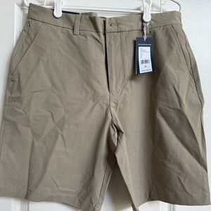 Vineyard Vines 9in On The Go short